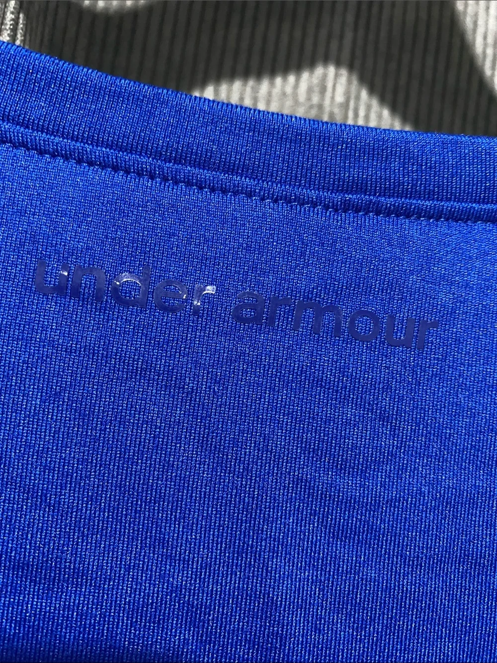 Under Armour Cold Gear Women's Long-Sleeve V-Neck Performance Tee - Blue - Picture 5 of 8